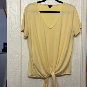 Tie up front shirt 🛑3 for $7🛑